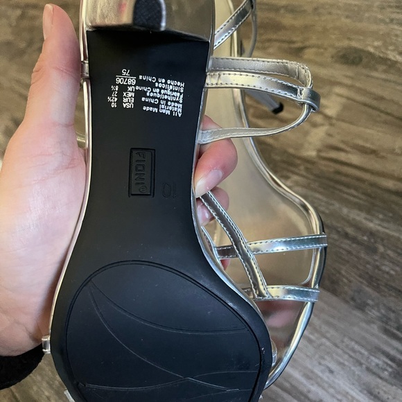 Fioni silver heels - Picture 4 of 4